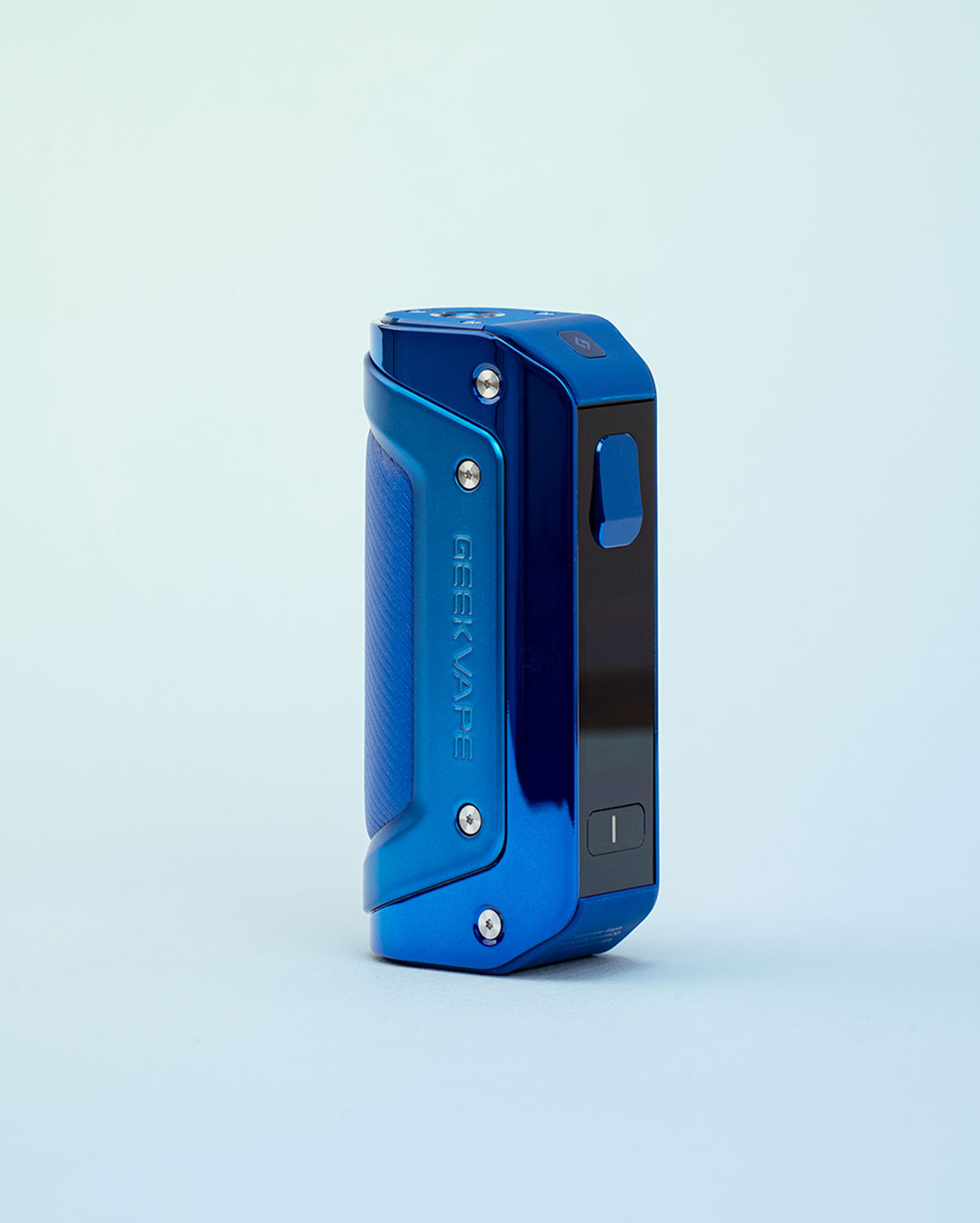 Box Aegis Solo 3 3000 mAh Geekvape blue bleu avec une structure renforcée